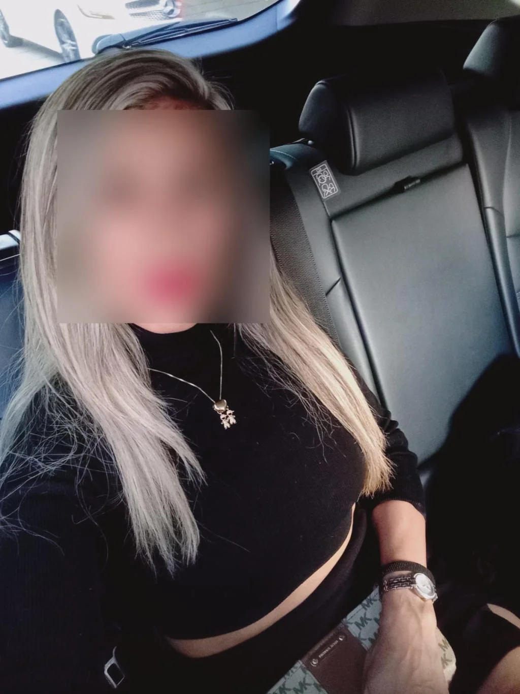 Escort blanca curvy en Alicante
