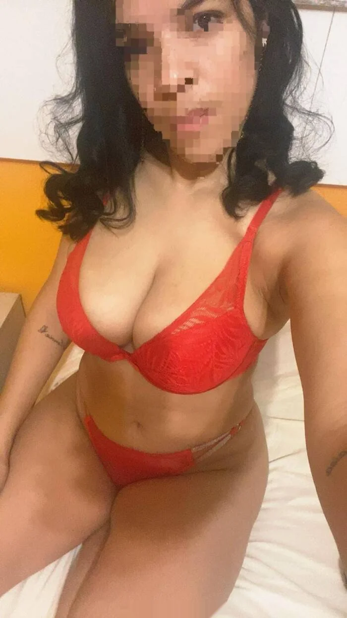 Escort latina curvy en Arona