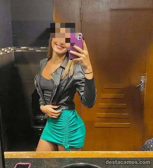 Escort latina curvy en León