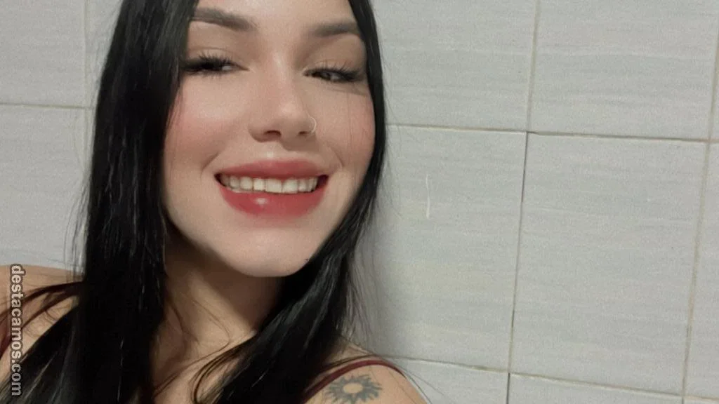 Escort latina delgada en Alicante