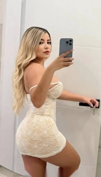 Escort latina curvy en Alicante