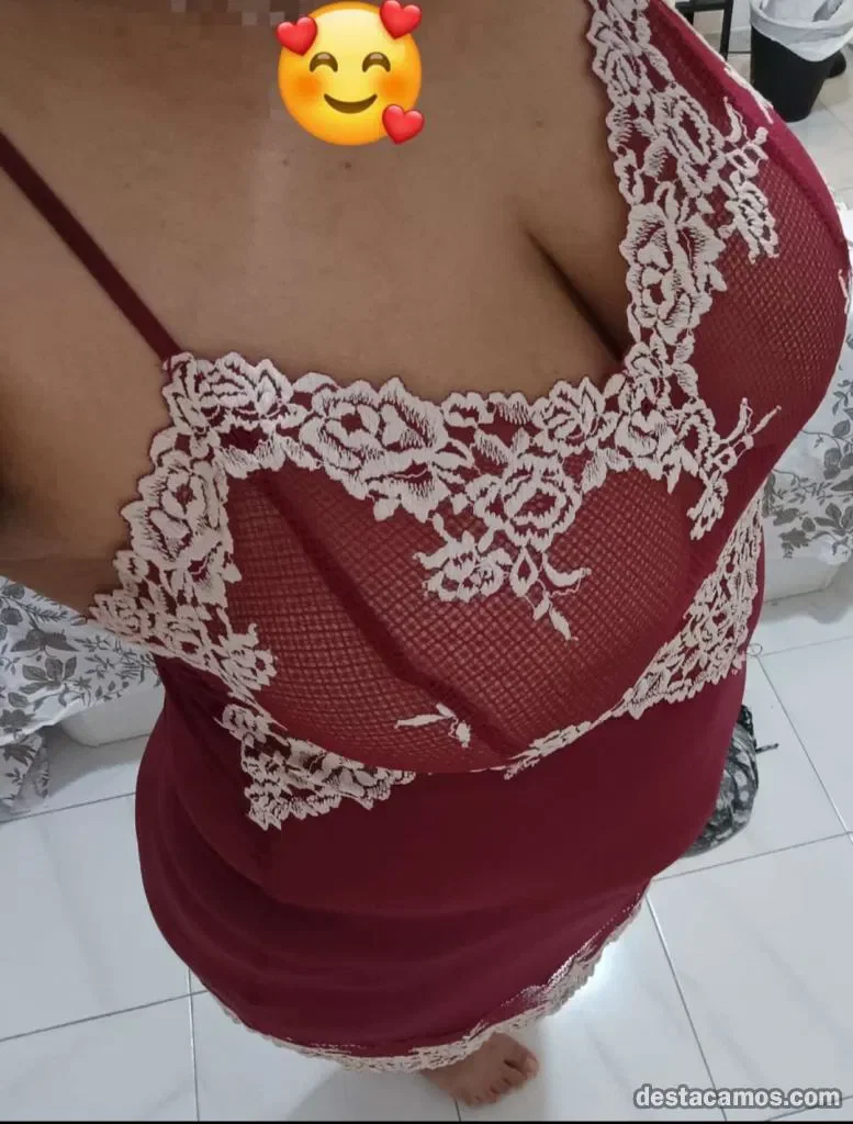 Escort latina curvy en Sevilla