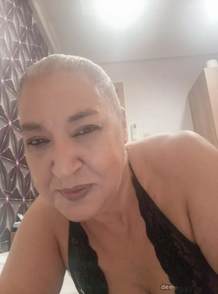 Escort latina curvy en Cáceres