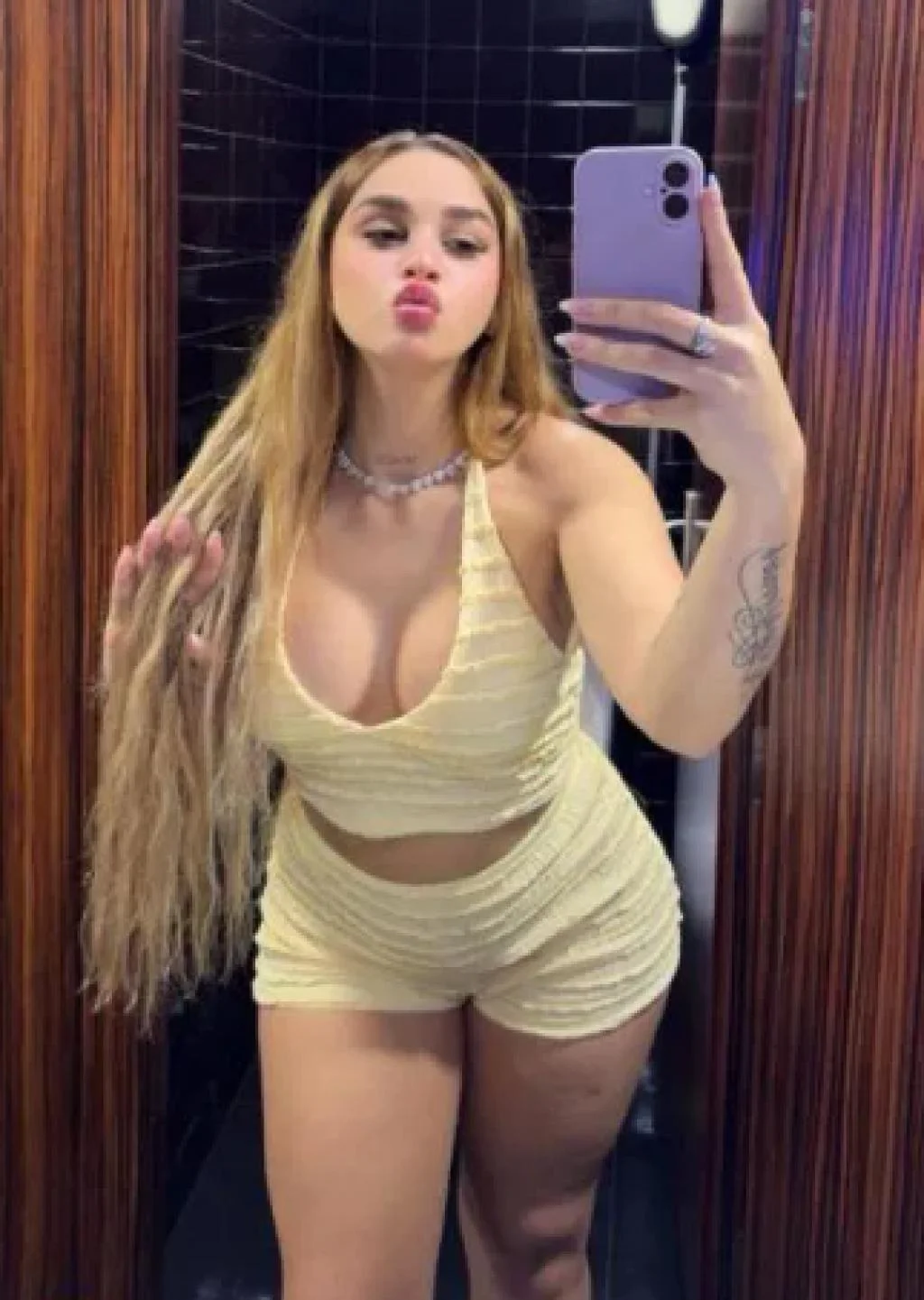 Escort latina curvy en Córdoba
