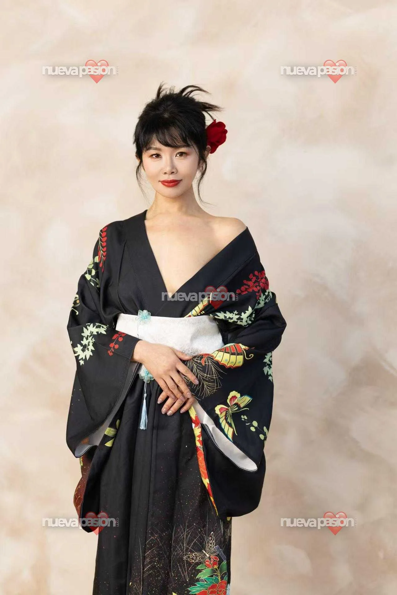 Escort asiática delgada en Alicante