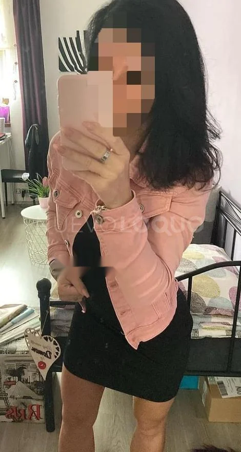 Escort latina curvy en Madrid