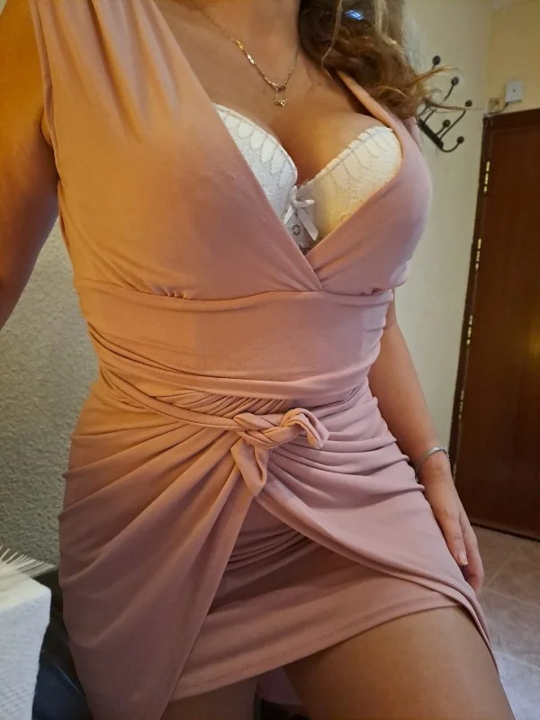 Escort blanca curvy en Madrid