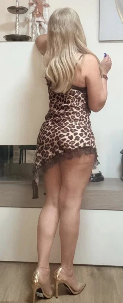 Escort blanca curvy en Valencia