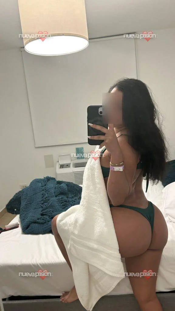 Escort latina curvy en Ibiza