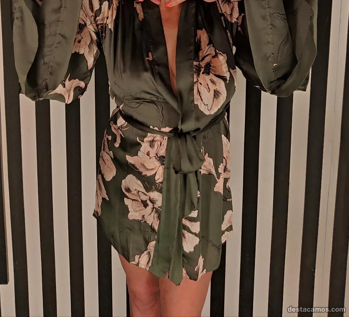 Escort latina delgada en Madrid
