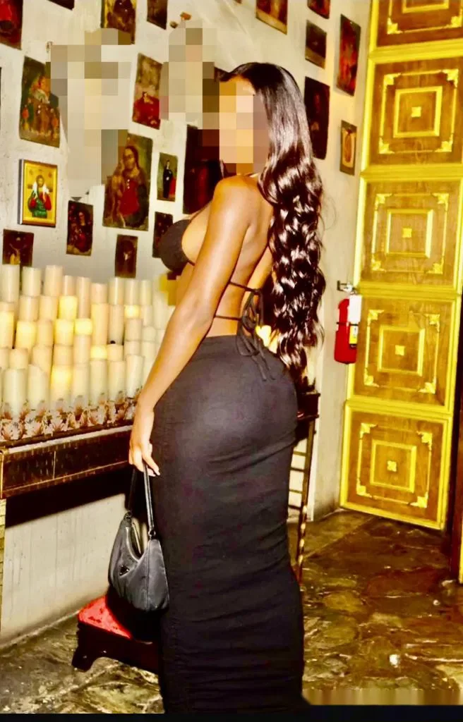 Escort mulata curvy en La Coruña