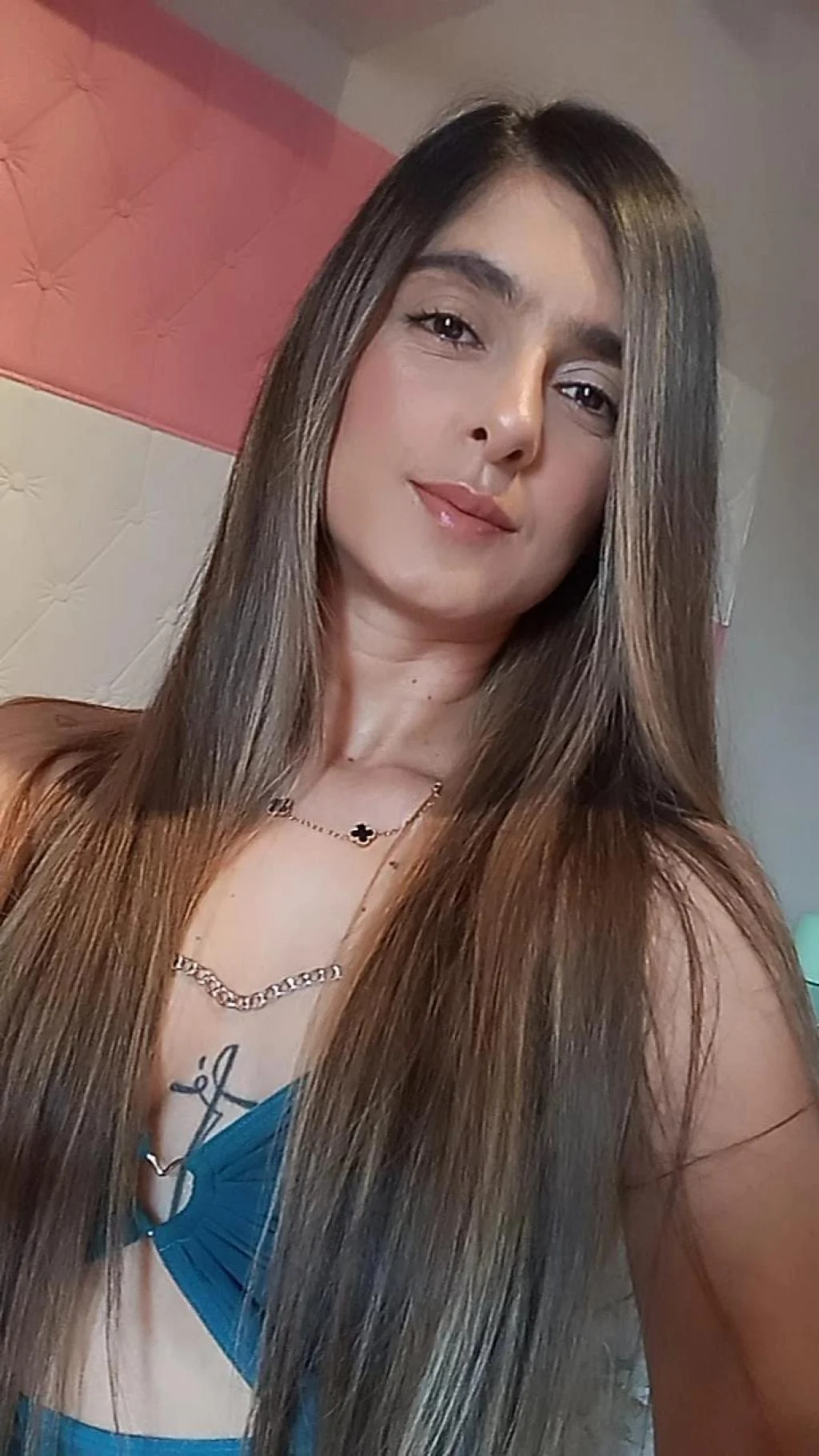 Escort latina delgada en Murcia