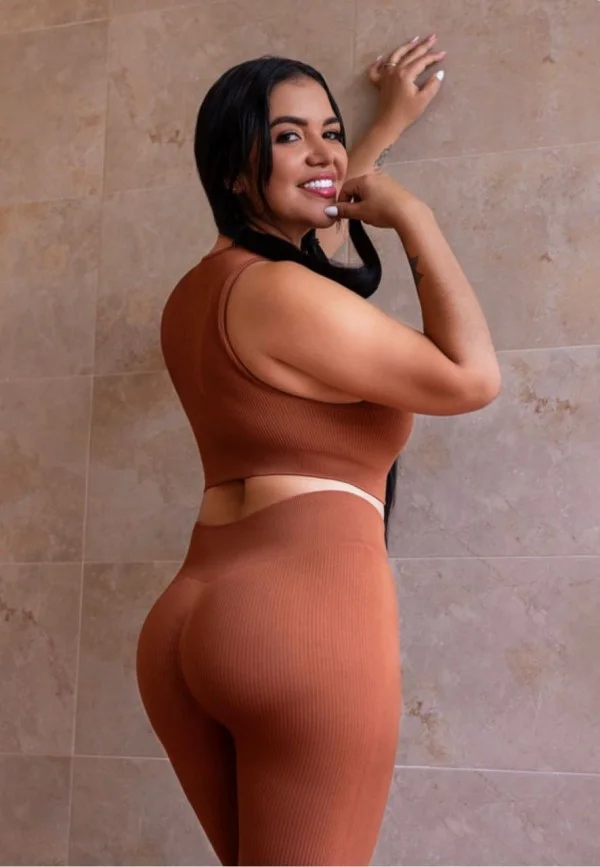 Escort latina curvy en Madrid