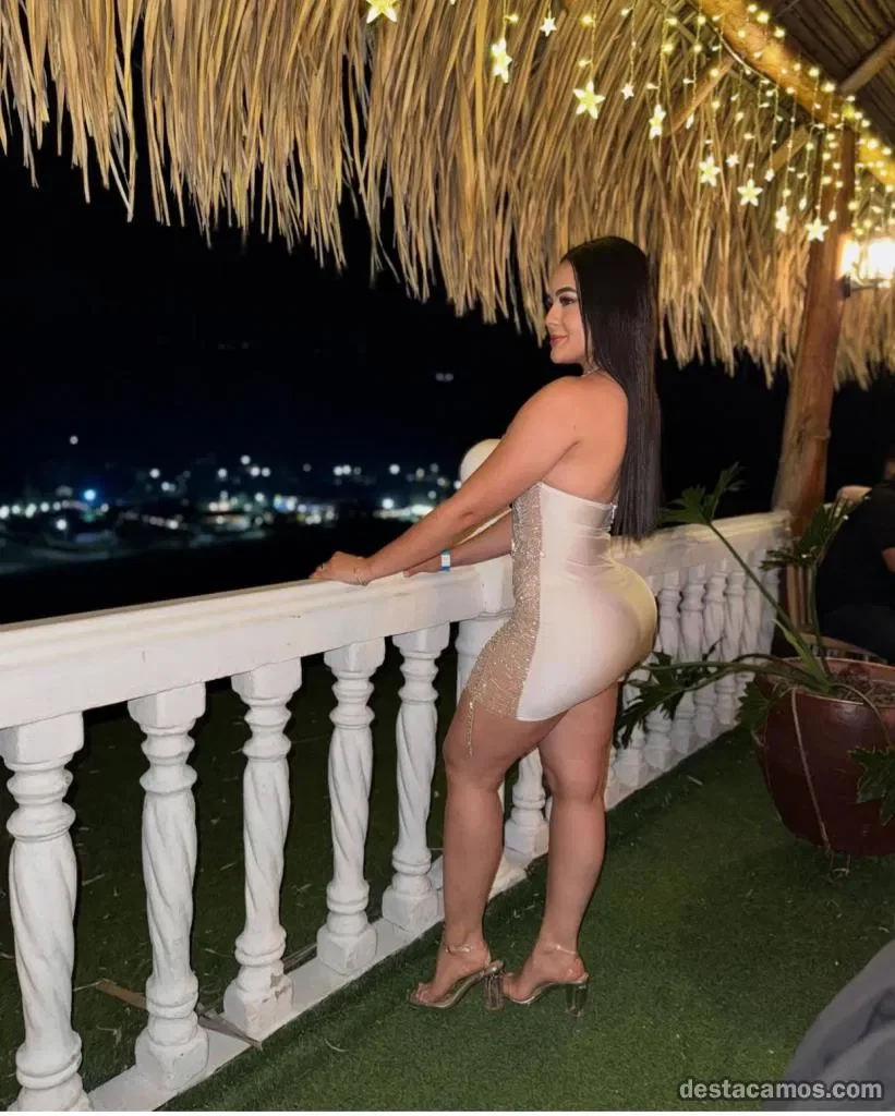 Escort latina curvy en Córdoba