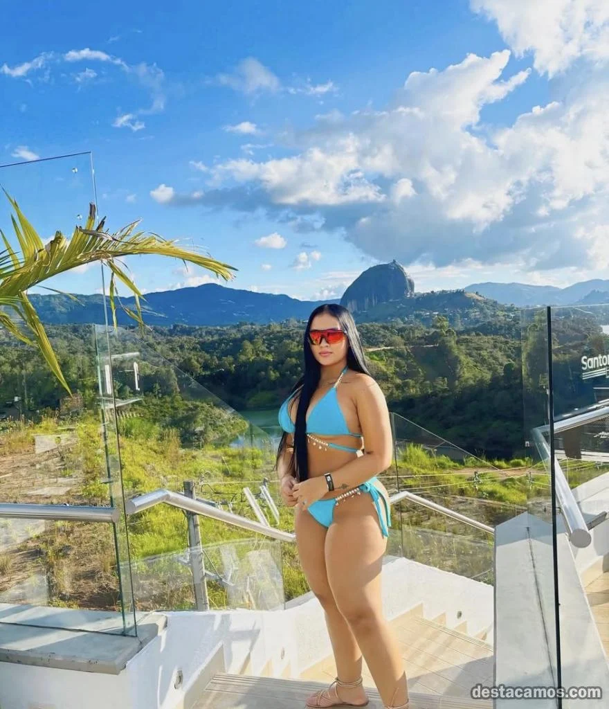 Escort latina curvy en Córdoba