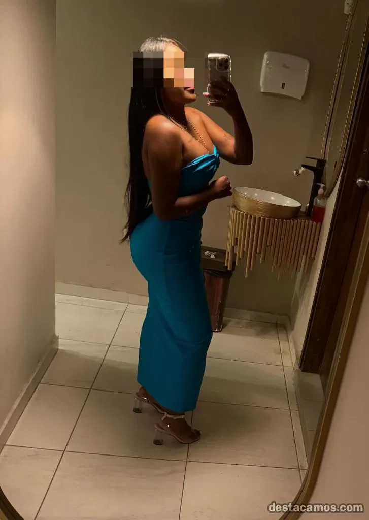 Escort latina curvy en Madrid