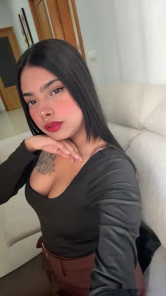 Escort latina curvy en Pontevedra