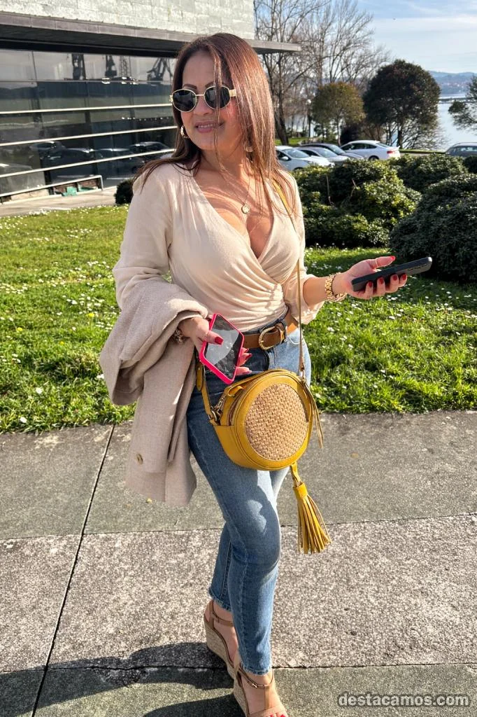 Escort latina curvy en La Coruña
