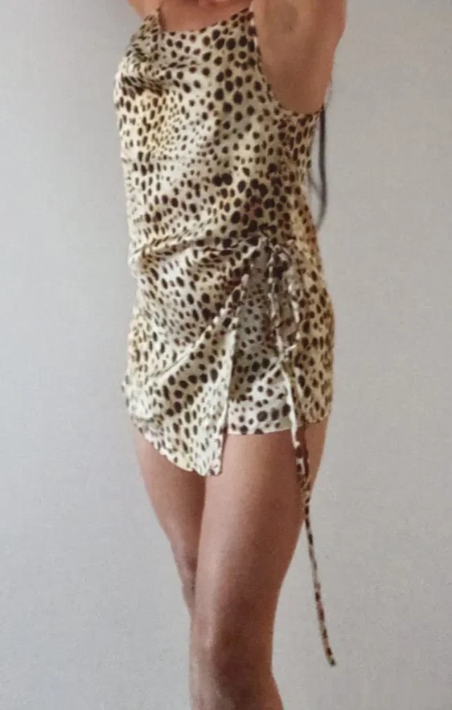 Escort latina delgada en San Sebastián