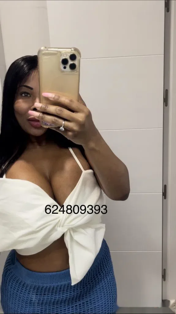 Escort mulata curvy en Murcia
