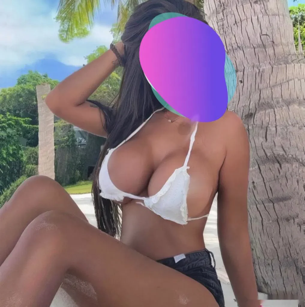 Escort latina curvy en Alicante