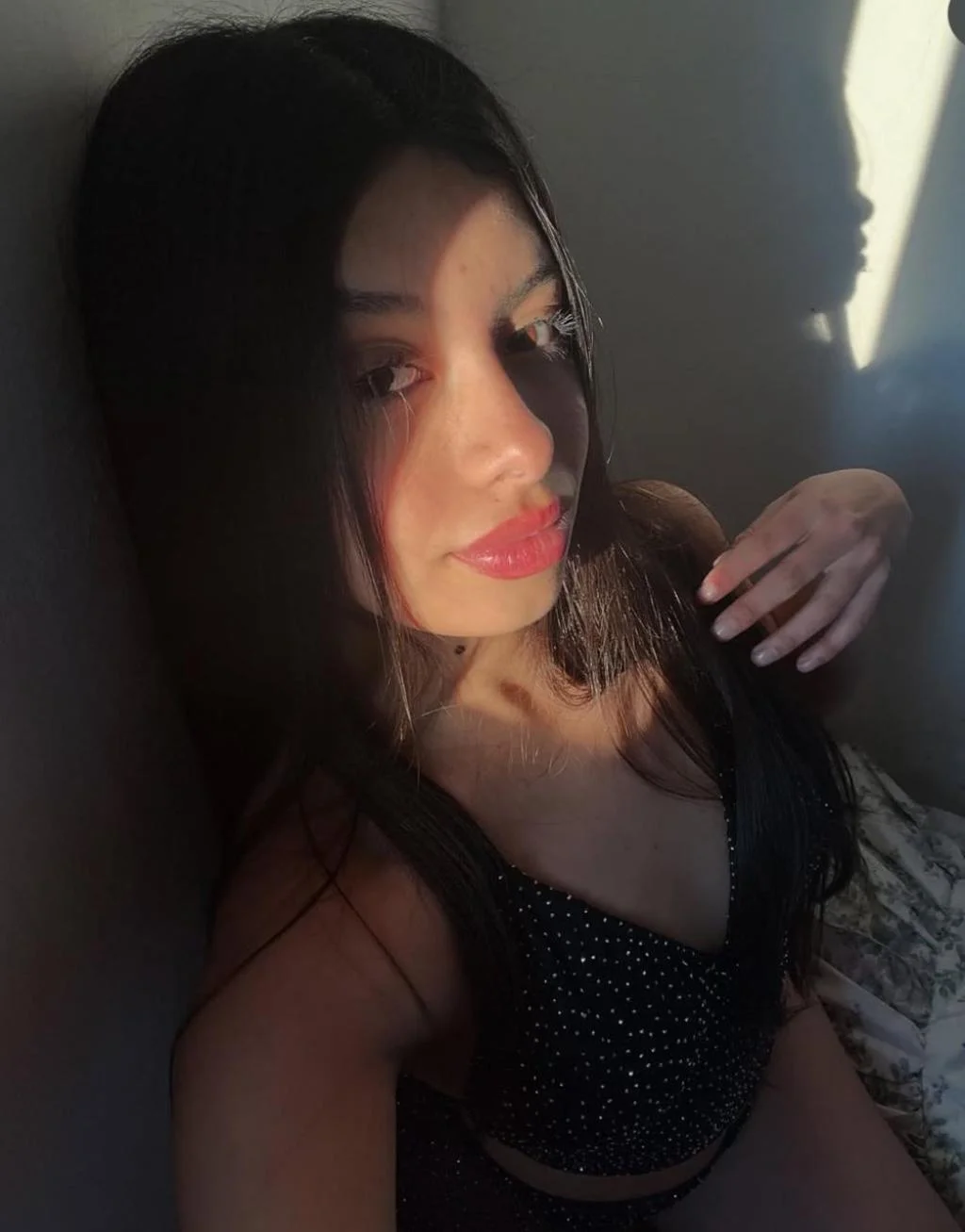 Escort latina curvy en Granada