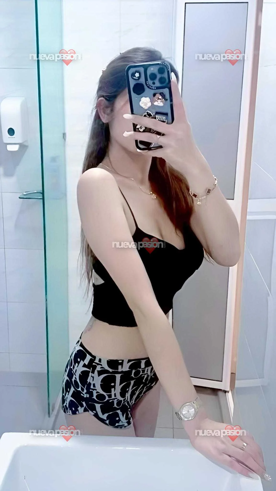 Escort asiática curvy en Sevilla