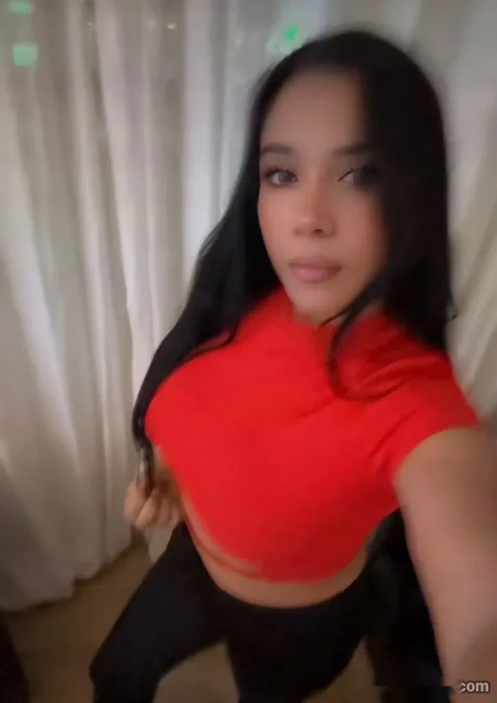 Escort latina curvy en Granada