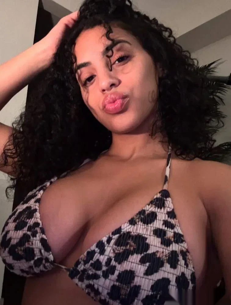 Escort latina curvy en Santa Cruz de Tenerife