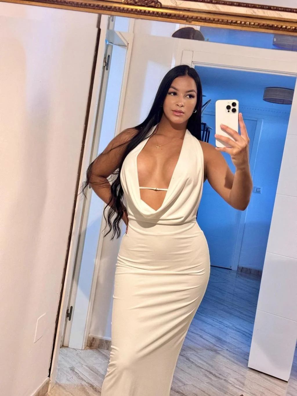 Escort latina curvy en Alicante