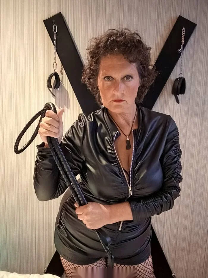 Escort europea curvy en La Coruña