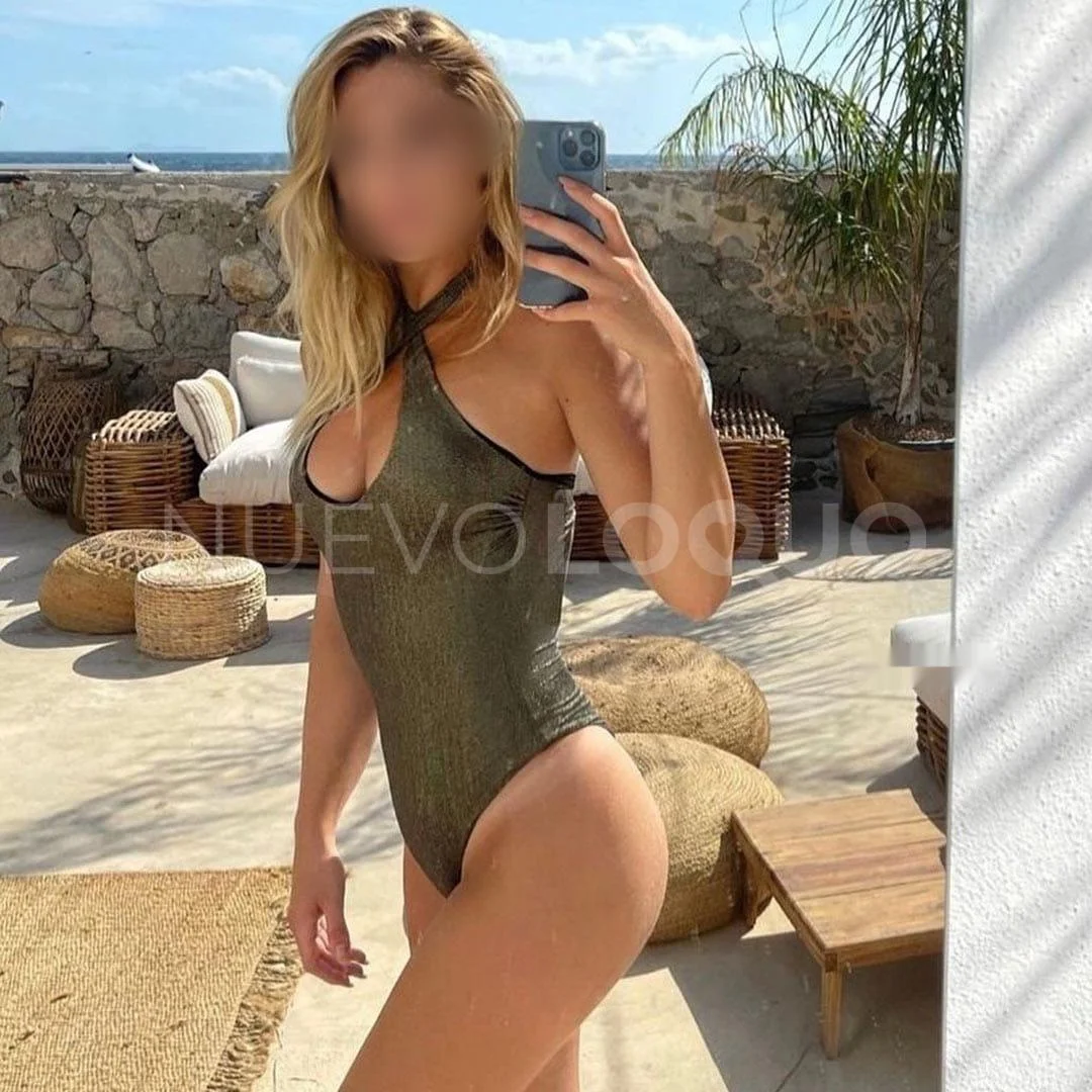 Escort blanca curvy en Barcelona